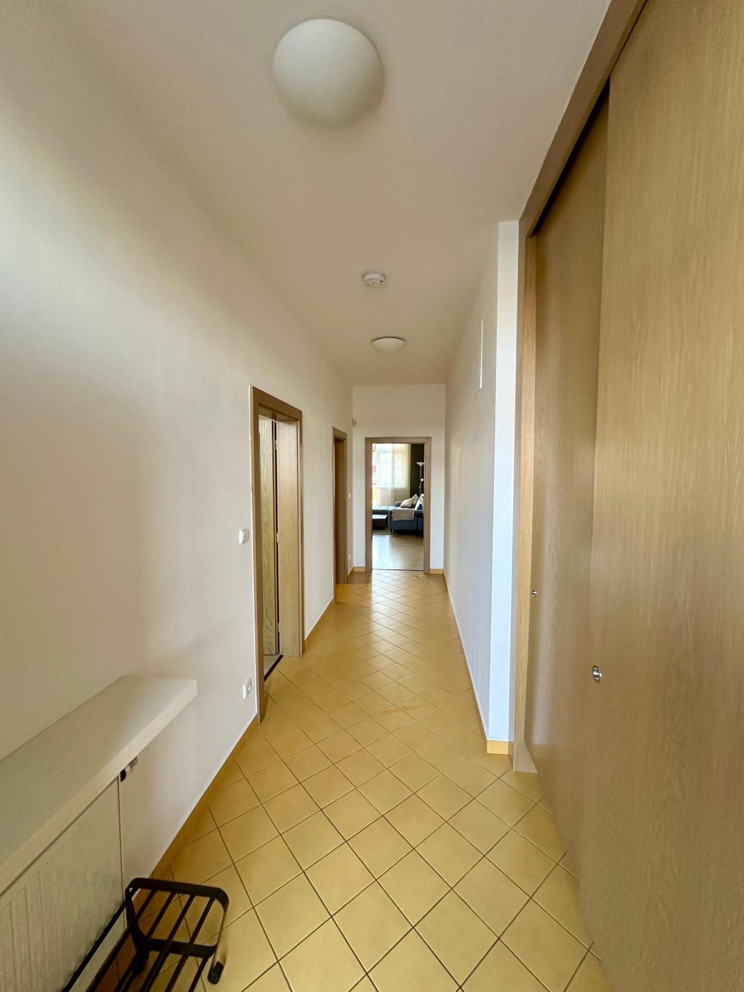 Apartment Ceskomoravska - O2 Arena Prag Eksteriør billede
