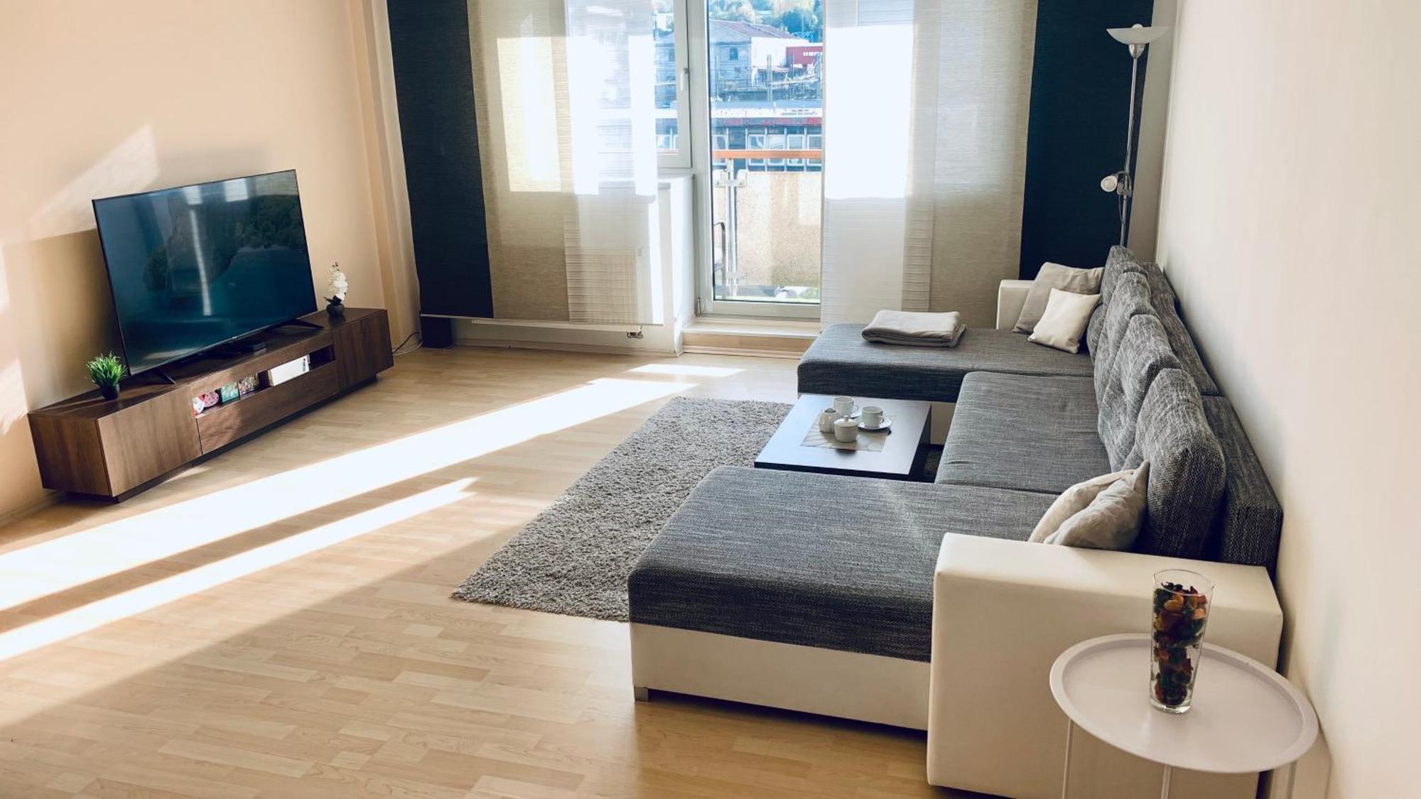 Apartment Ceskomoravska - O2 Arena Prag Eksteriør billede